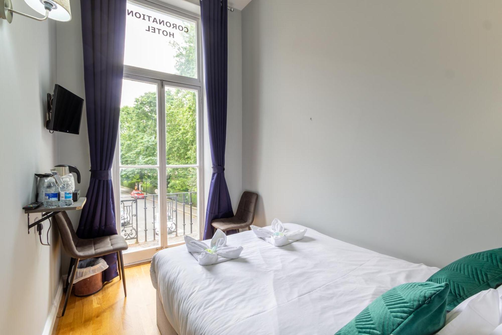Coronation Hotel Лондон Екстериор снимка