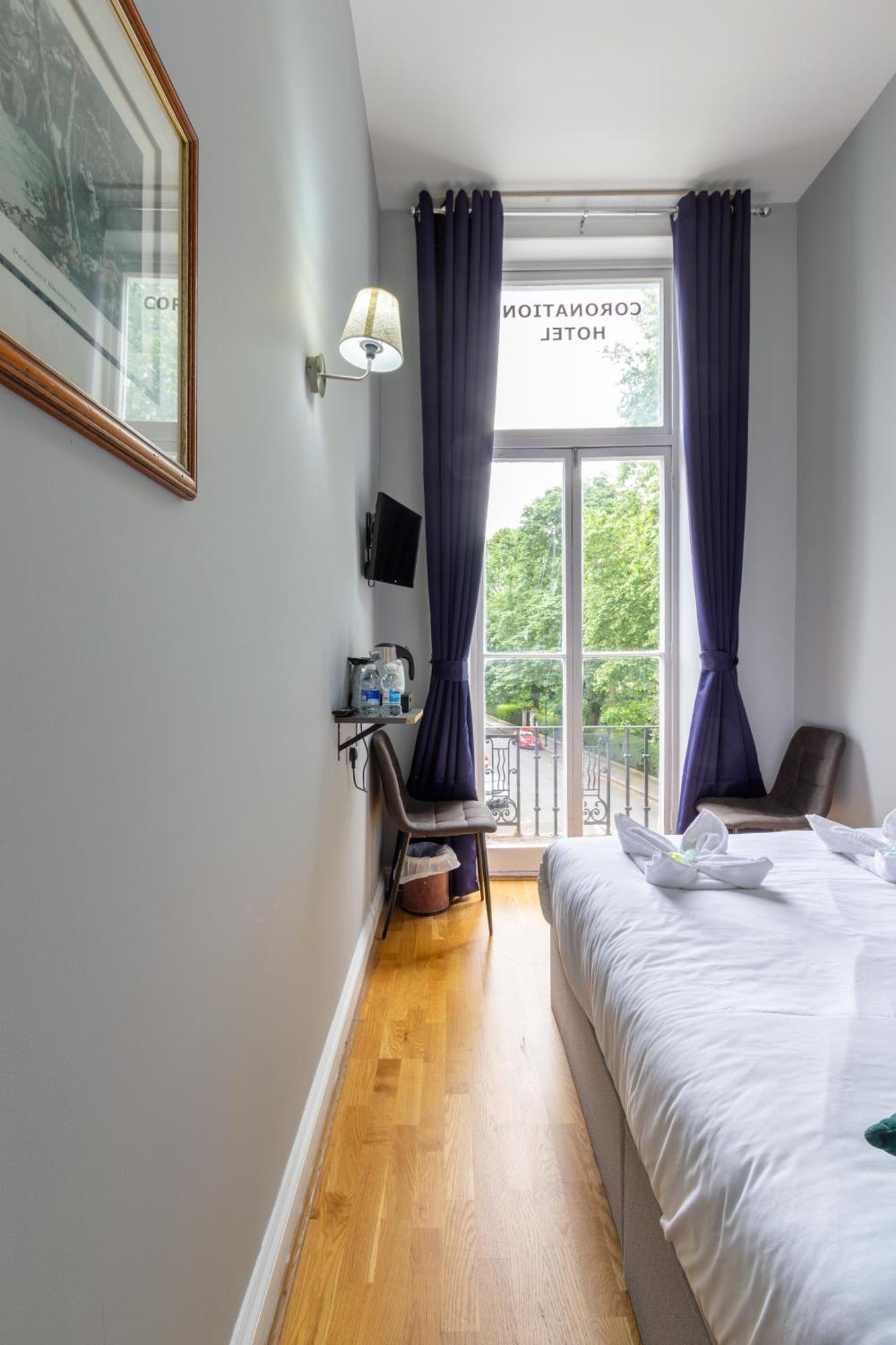 Coronation Hotel Лондон Екстериор снимка