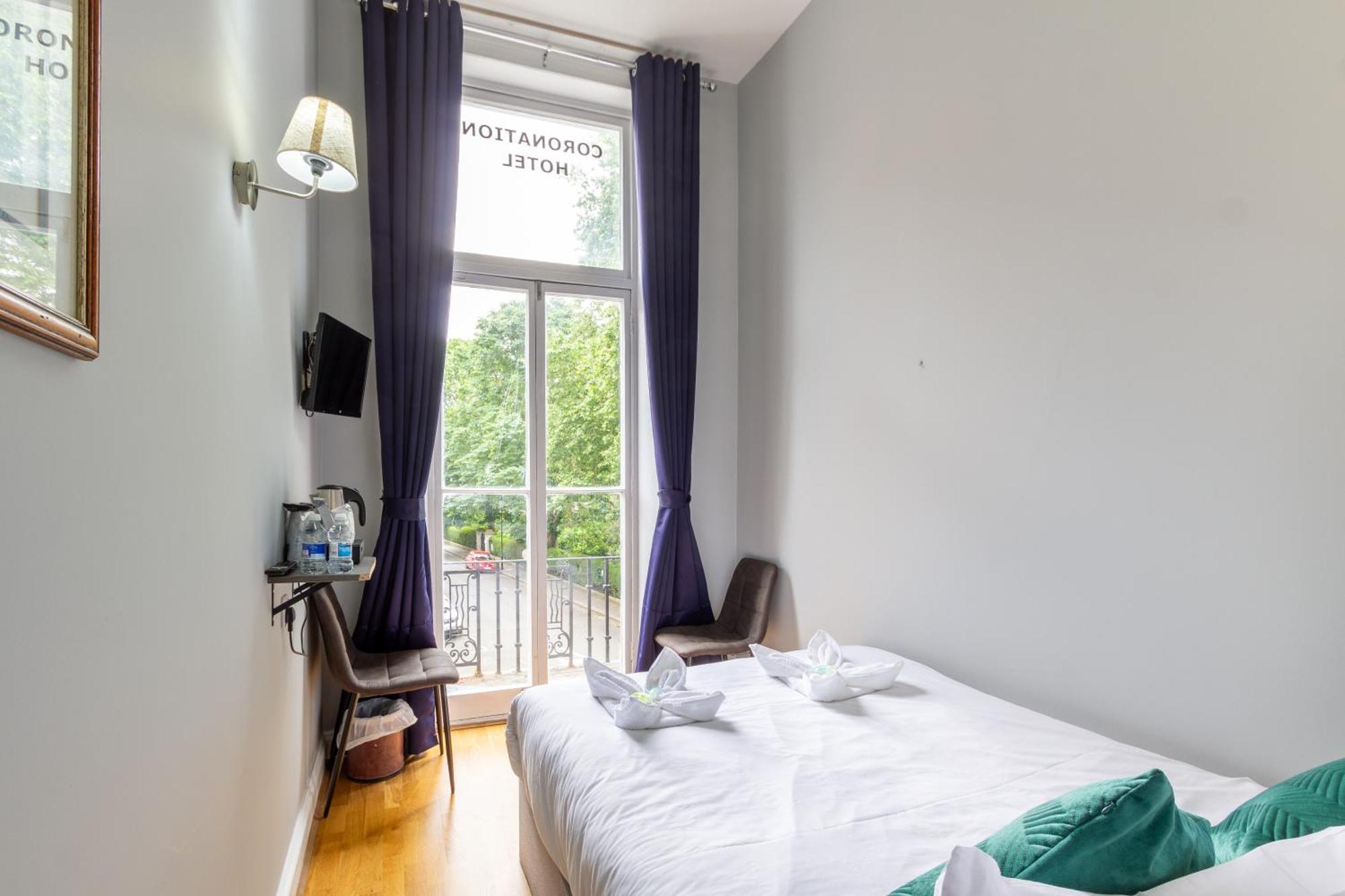 Coronation Hotel Лондон Екстериор снимка